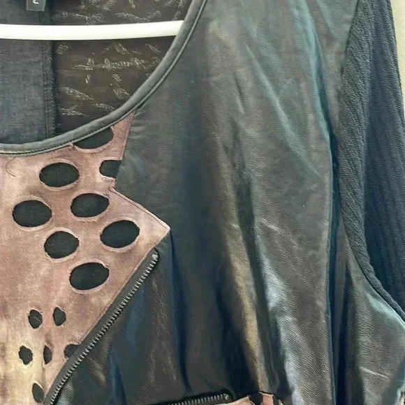 ❤️2/$30❤️[L]Minkas Mesh Accented Multi  Material Patches Tunic Sweater - Picture 4 of 11